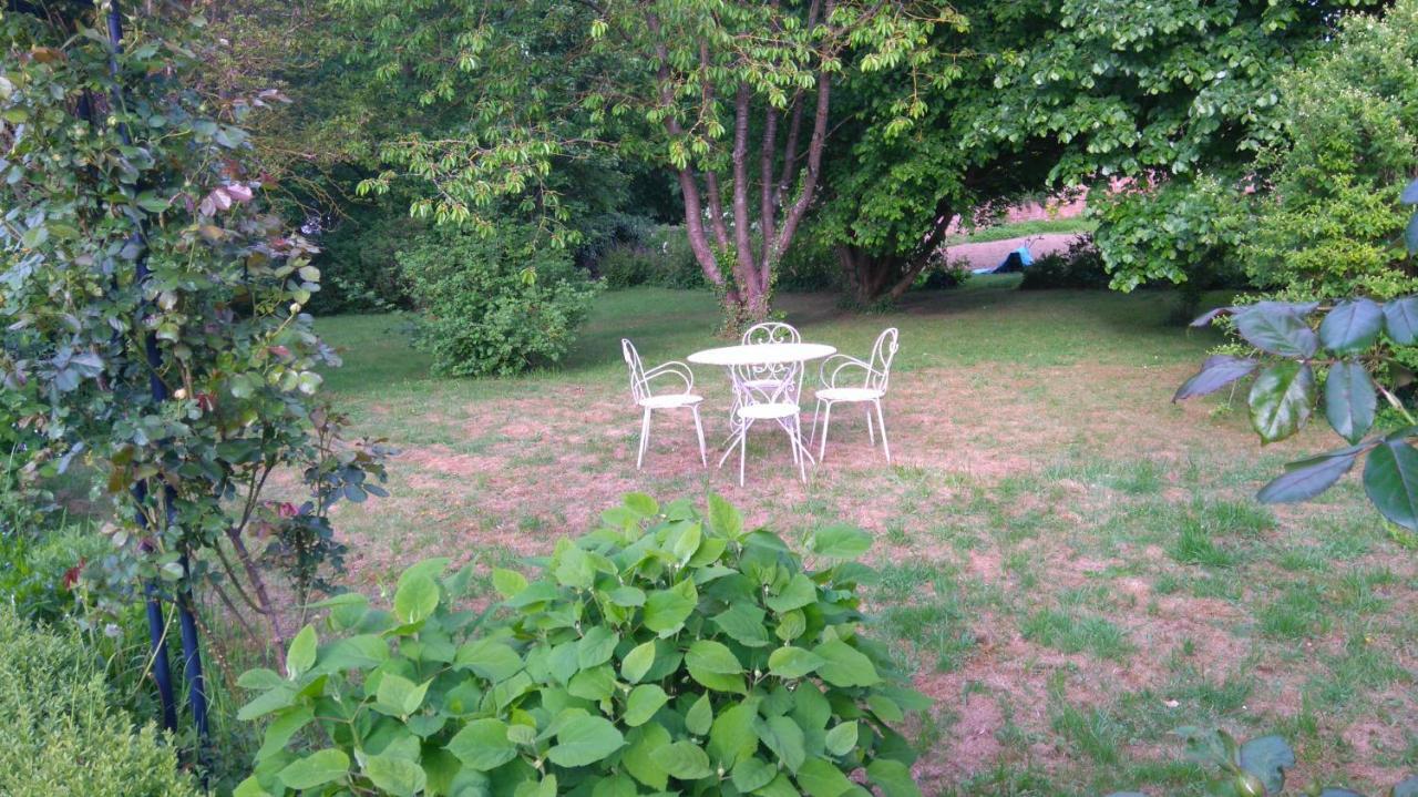 Le Jardin Des Ecureuils Hotel Demuin ภายนอก รูปภาพ